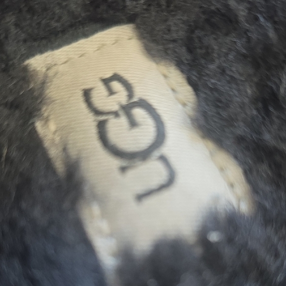 UGG Womens Black Fluff Yeah Slippers Sz 10 - Picture 4 of 7